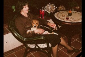 Mutti 1975 m. Welpe, Vorfahre von Nathalie